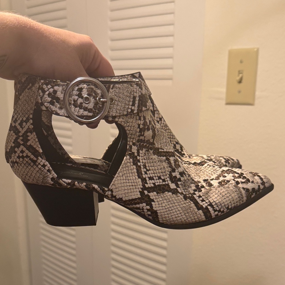 Stylish Snakeskin Ankle Booties with Silver Buckle